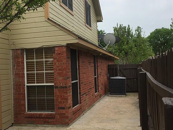 4th image of 1101 Garden Isle Dr