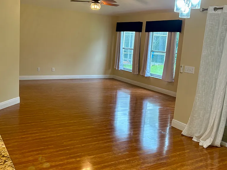 6302 Sturbridge Ct — Photo 8