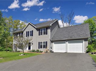 12 Trowbridge Rd, Moodus, CT 06469