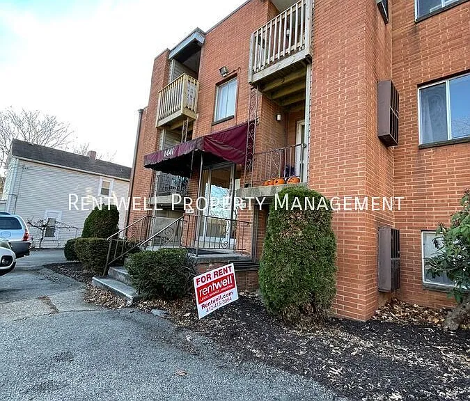 1441 Fairmont St #9 — Photo 12