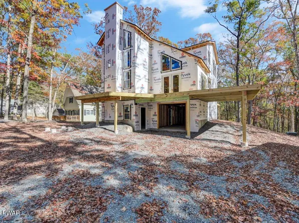 254 Upper Independence Dr, Lackawaxen, PA 18435