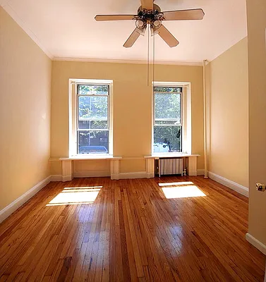 Rented by Moss Realty Company | media 30