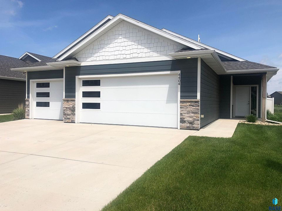 1st image of 4404 E Leubecher Pl