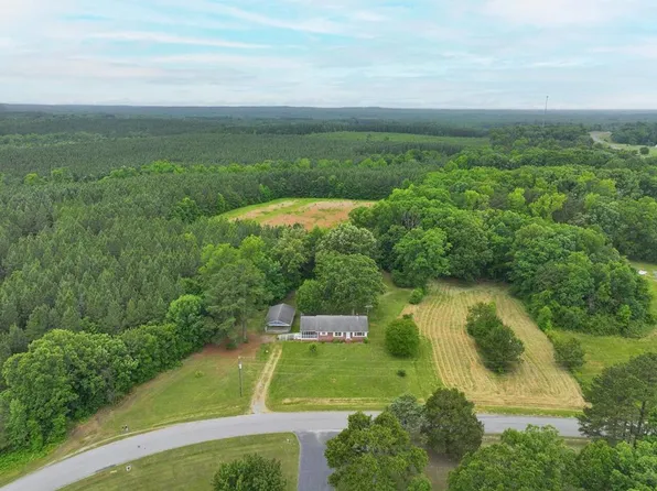 108 Tabernacle Rd, Buffalo Junction, VA 24529