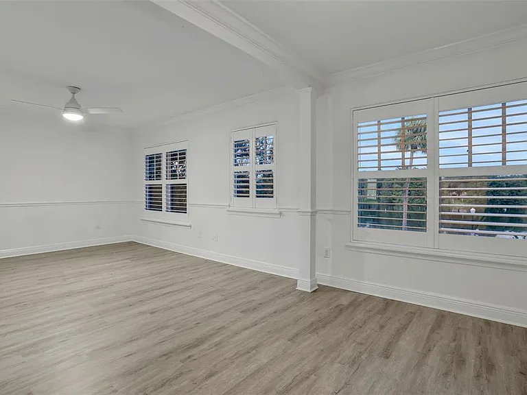 148 S Thornton Ave — Photo 42