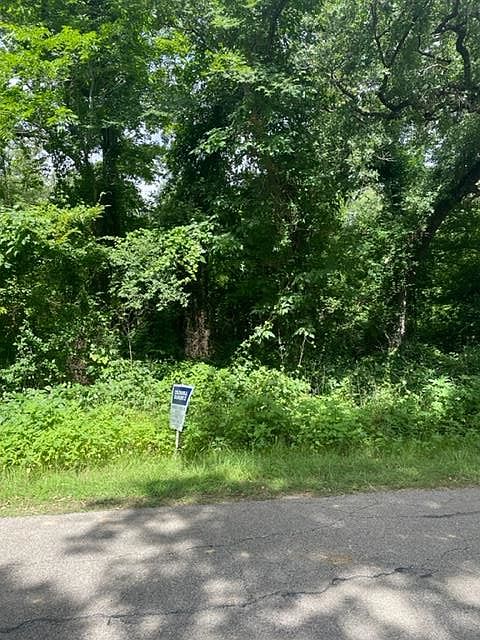 1st image of Lakeview Dr