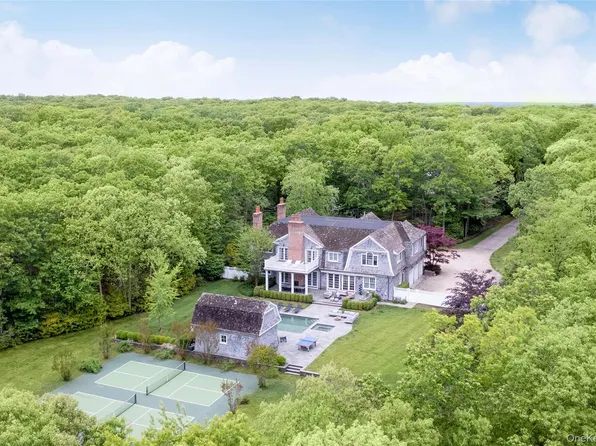 486 Middle Line Highway, Bridgehampton, NY 11932