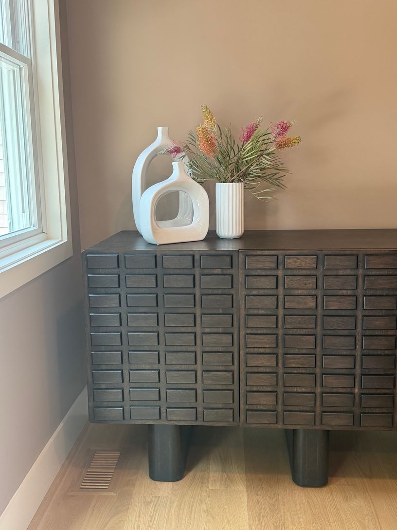 Guest Dresser