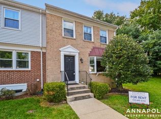 401 Colonial Ridge Ln, Arnold, MD 21012
