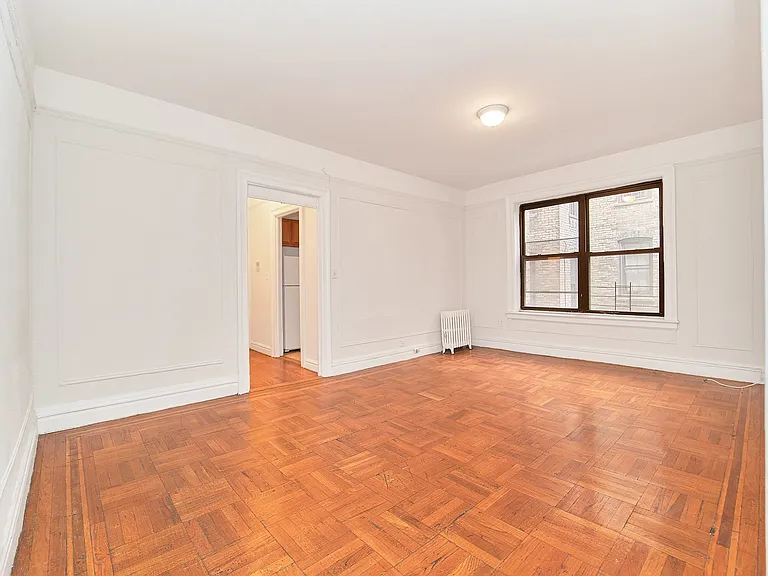 56 Bennett Ave #1K — Photo 1