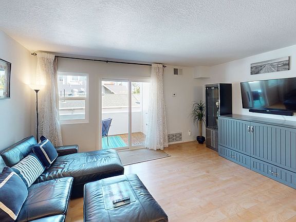 4th image of 374 Orange Ave Unit C