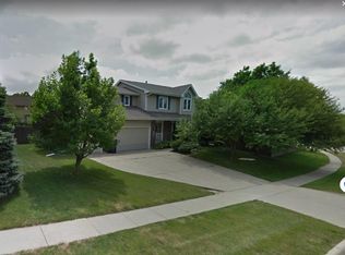 9020 Iltis Dr, Urbandale, IA 50322
