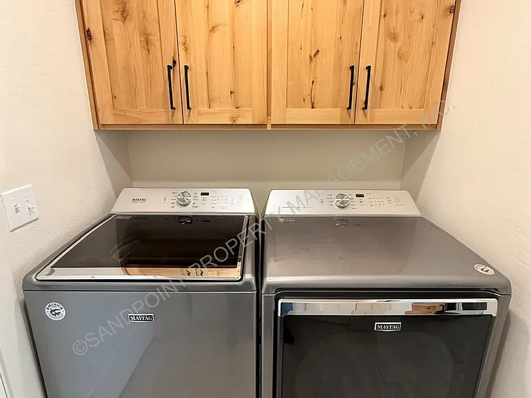 1616 Mosshart St — Photo 40