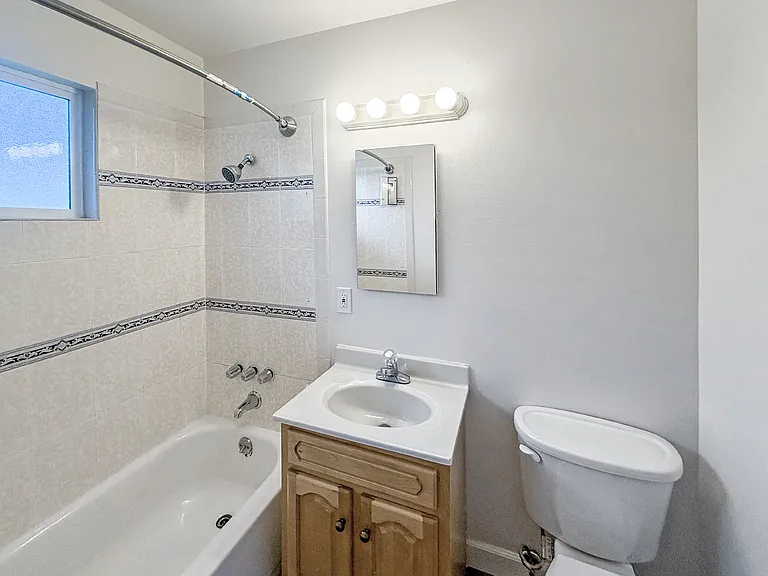 480 Crescent — Photo 15