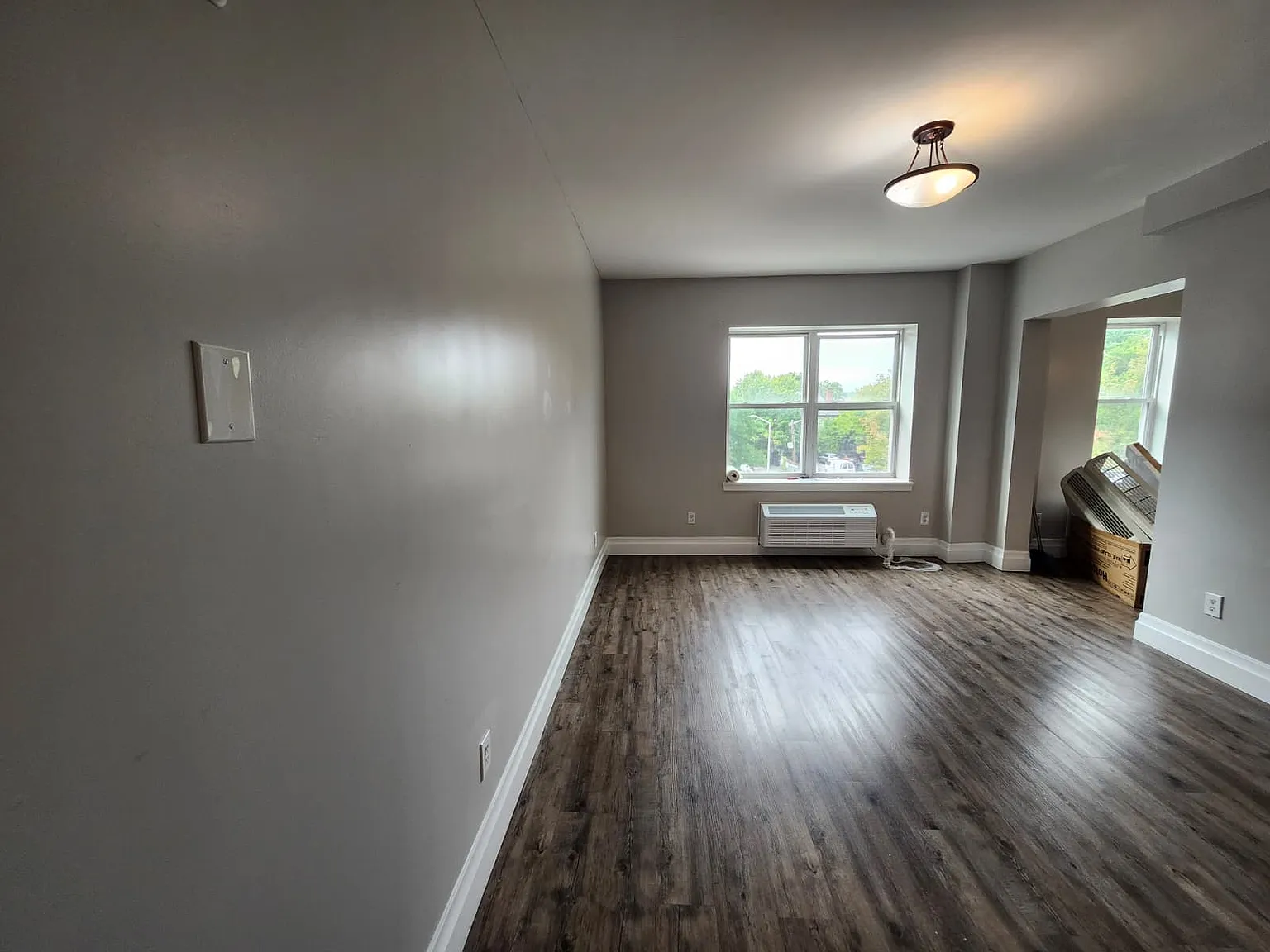 105 N Grove St — Photo 4