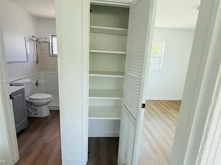 2423 Jeffcott St #1 — Photo 8