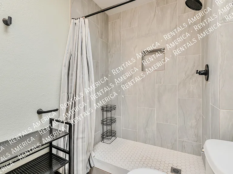 644 N Richey Blvd — Photo 10