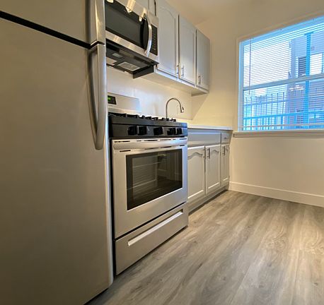 2nd image of 1212 N Berendo St #4