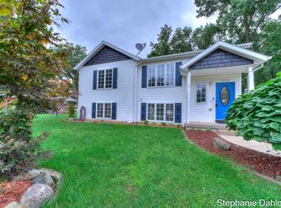 3806 Cook Ct SW, Wyoming, MI 49519