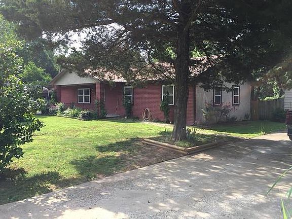3rd image of 12638 Oak Knoll Cir