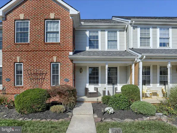 4035 Bradford Cir, Mount Joy, PA 17552