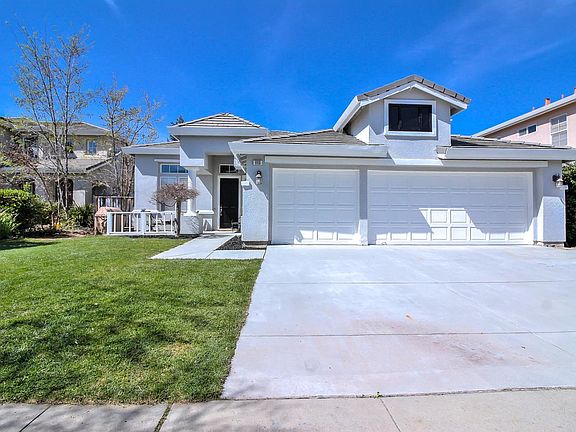 3rd image of 869 Padova Dr