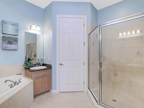 4th image of 8731 Coastline Ct APT 201