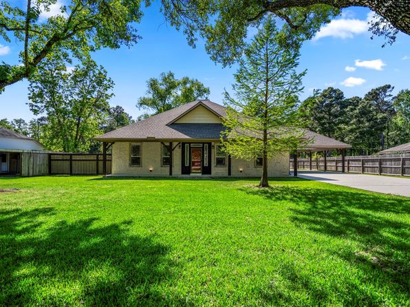 30619 McKinney Dr, Tomball, TX 77375