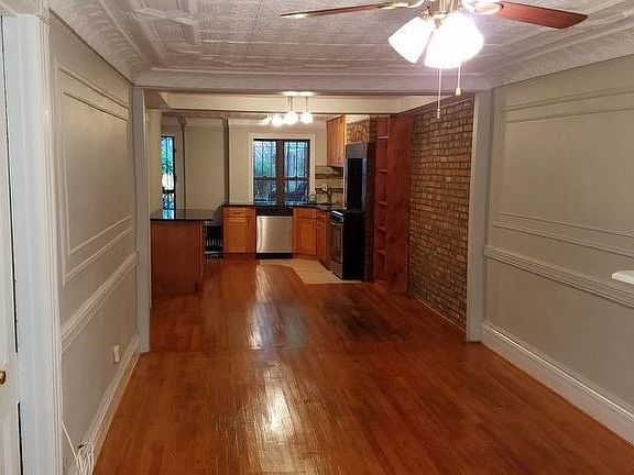 2nd image of 428 Halsey St #Duplex