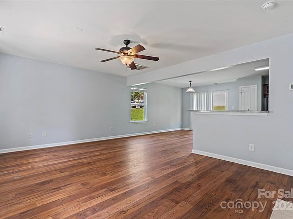 5th image of 4903 Oak Pasture Ln