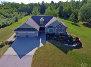 1260 9 Mile Rd, Kawkawlin, MI 48631