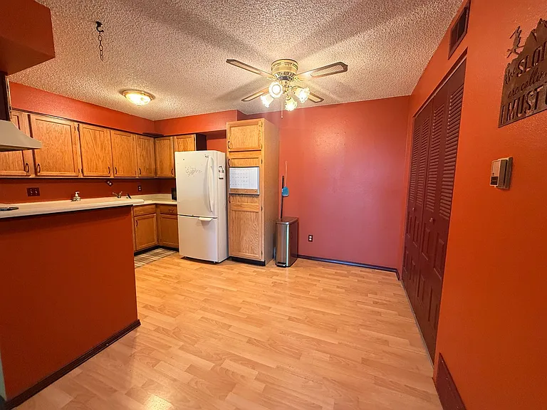 429 Wright St #202 — Photo 5