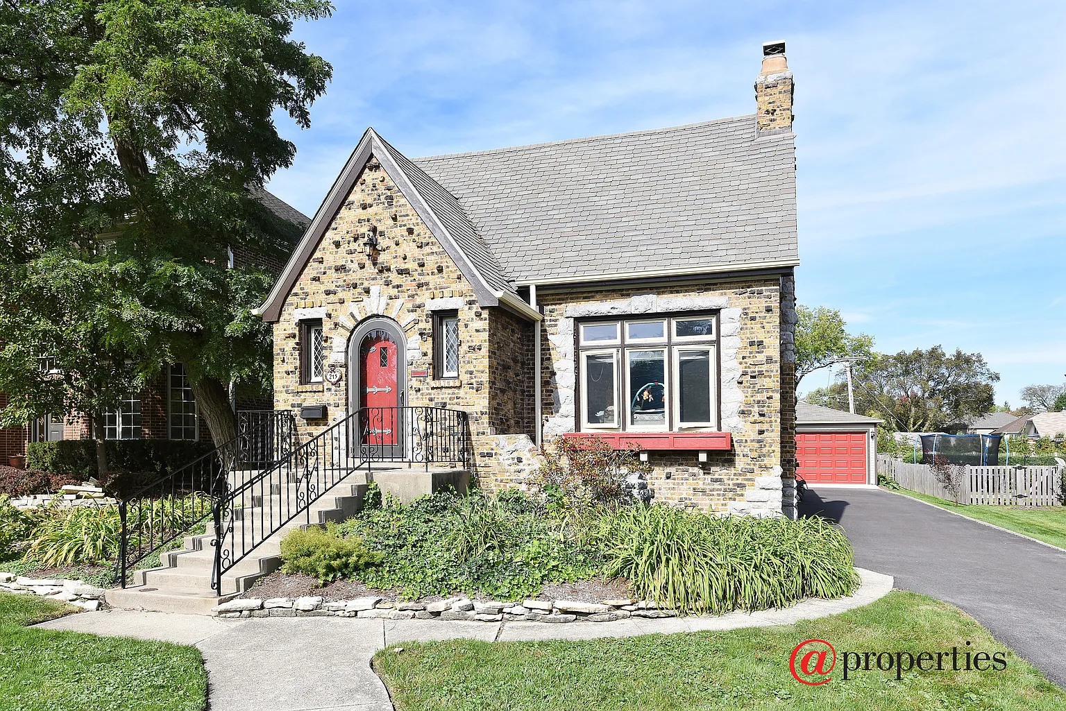 215 W Fremont Ave photo 1