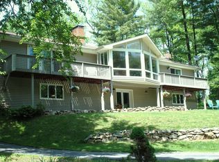 16 Stone Gate Ln, Annandale, NJ 08801