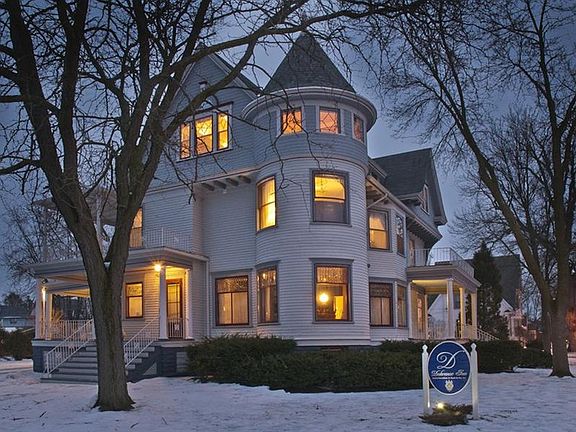 2nd image of 109 S Park Ave