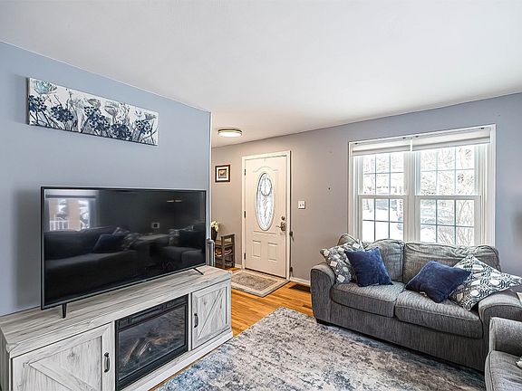 4th image of 146 Sanford Pl