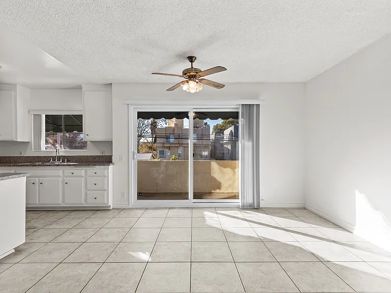 4924 Kester Ave #10 — Photo 6