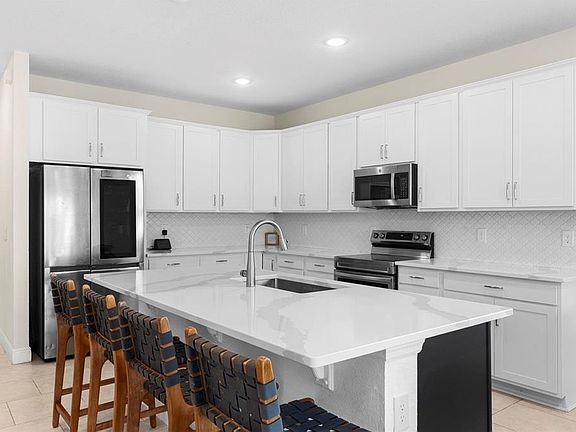 3rd image of 1120 MATTIE POINTE BOULEVARD