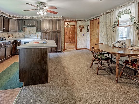 3rd image of 8446 State St