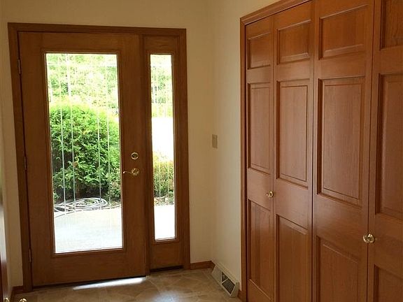 2nd image of 835 E Orianna Dr