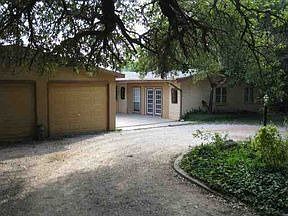 2nd image of 3618 River Oaks Dr