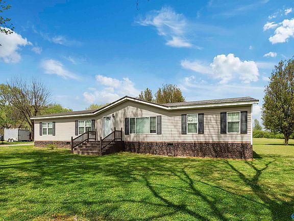 3rd image of 419 Maze Rd