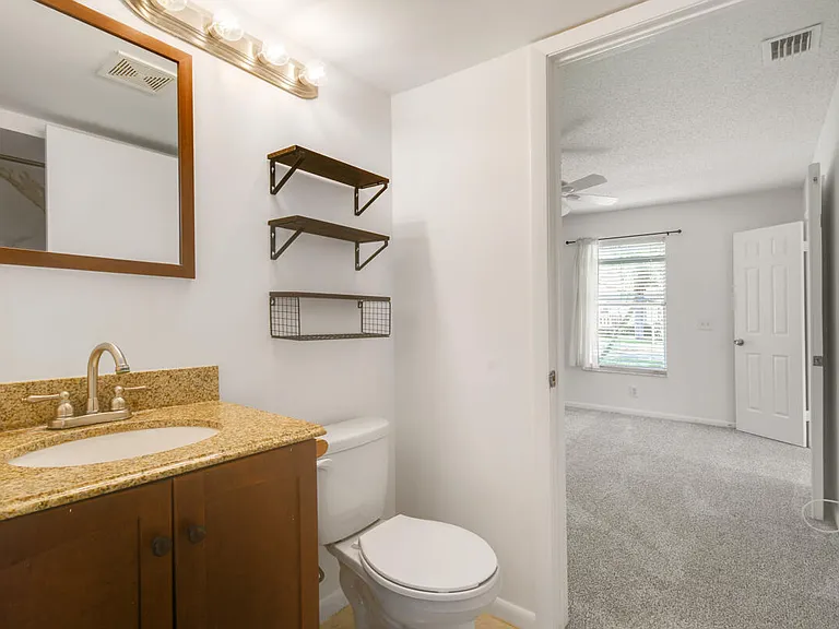 324 Maplecrest Cir — Photo 17