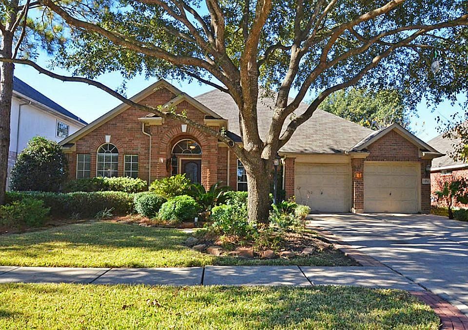 1st image of 23030 Palm Trail Dr