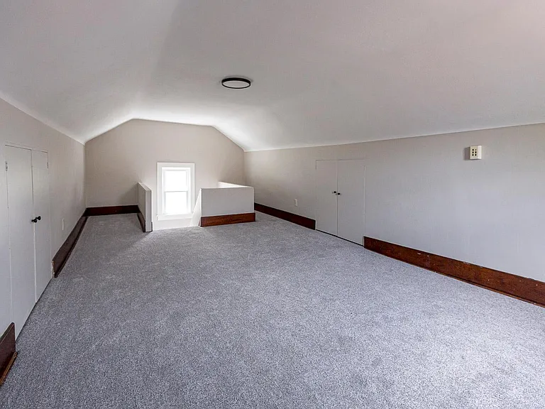 216 Edward Ave — Photo 16