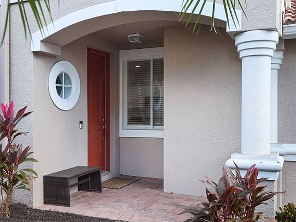 2nd image of 3203 Antica St