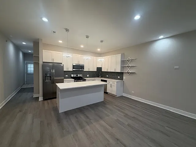 2 bed, $2,850 — Photo 4
