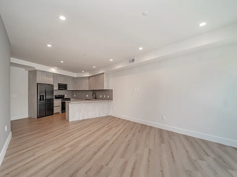 2828 London St #3070 — Photo 8