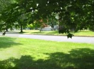 16 Belle Glades Ln, Belle Mead, NJ 08502