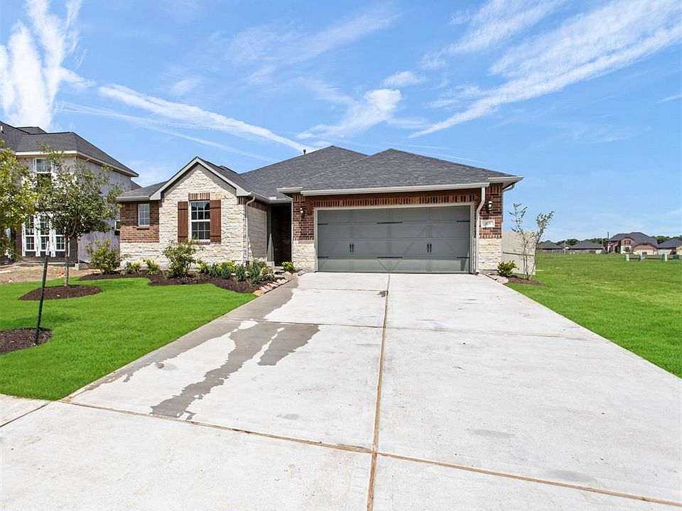 1st image of 318 Stanford Park Ct